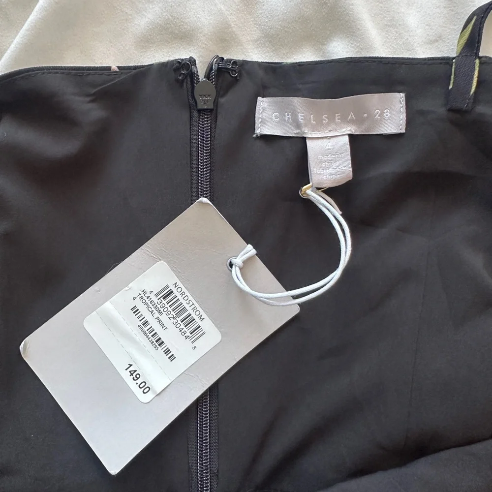 Elegant Black Floral Jumpsuit - Picture 3 of 5